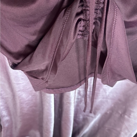 Selfie Burgundy Ruched Long Sleeve Mesh Top - Picture 5 of 7